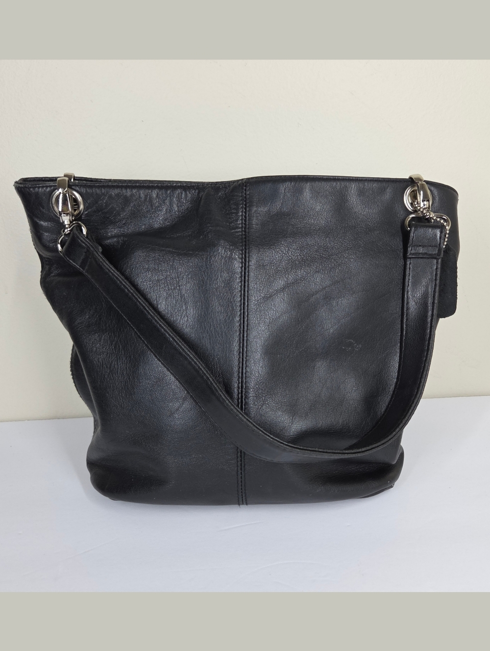 Vtg 90s Y2K Worthington Black Leather Bucket Bag Double Handle Grunge Minimalist
